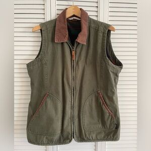 Womens Woolrich Dorrington Fleece Lined Vest size XL, green & brown corduroy